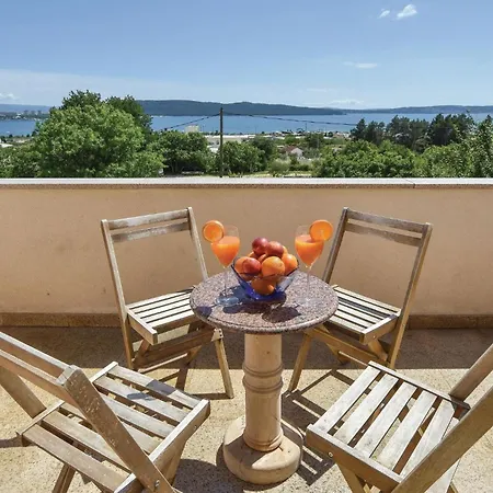 Stunning In Kastel Sucurac With Wifi Casa de Férias *